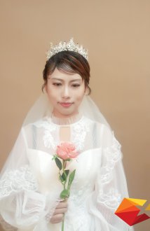 欧式婚纱新娘妆容造型分享~